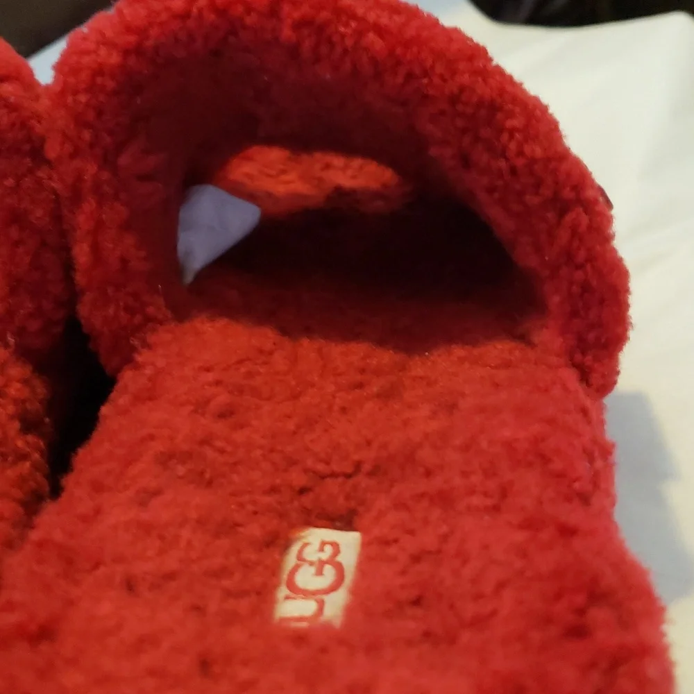 UGG Fluffita red real shearling sandals slippers - Picture 7 of 9